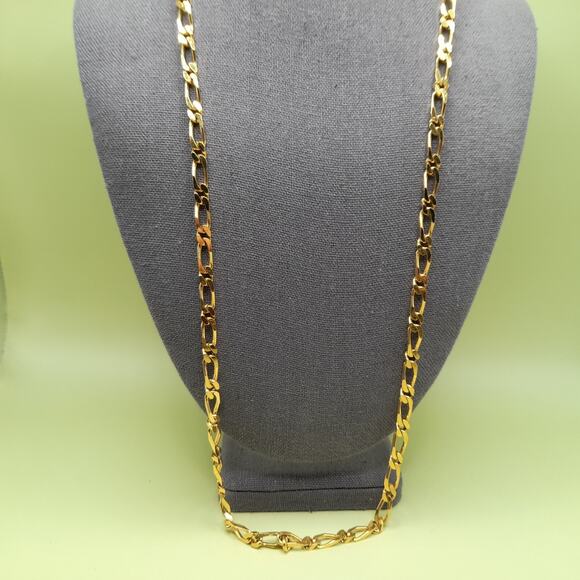 Vintage Signed Monet FIGARO Chain 30 inch LONG flattened links ELEGANT Necklace - Picture 2 of 8